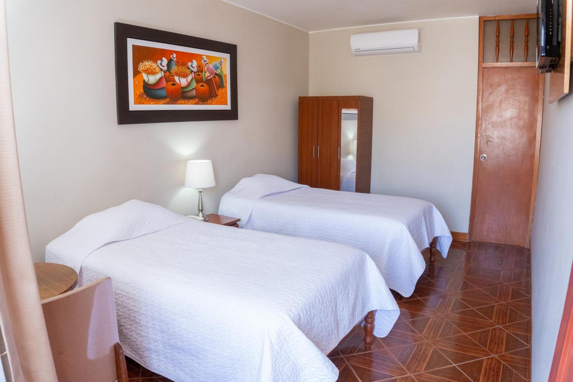 Hotel Curasi إِكا المظهر الخارجي الصورة