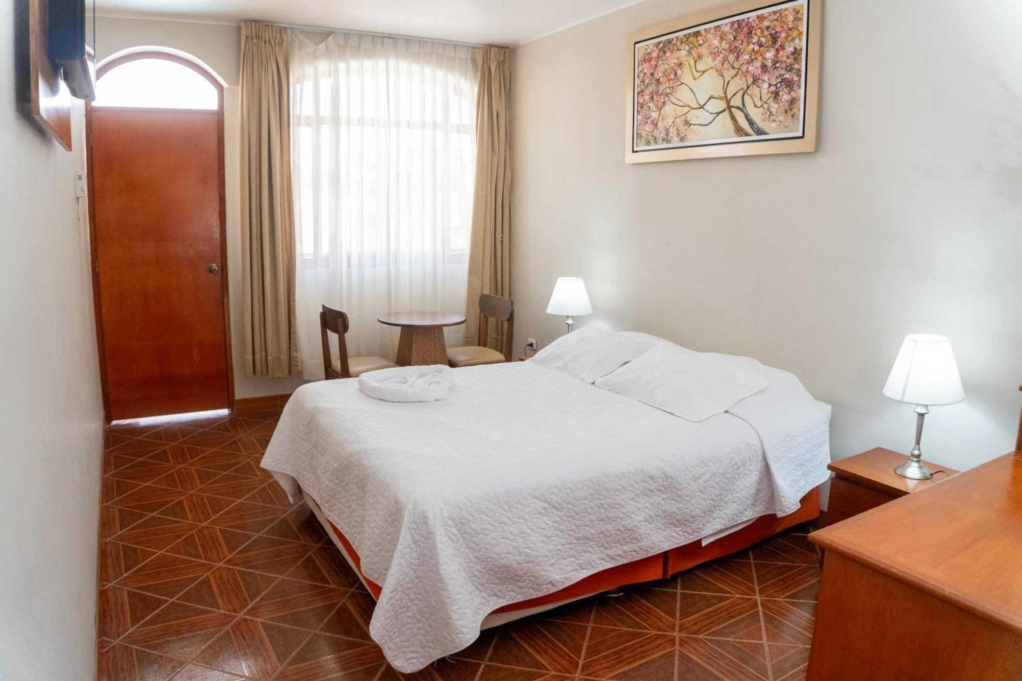Hotel Curasi إِكا المظهر الخارجي الصورة